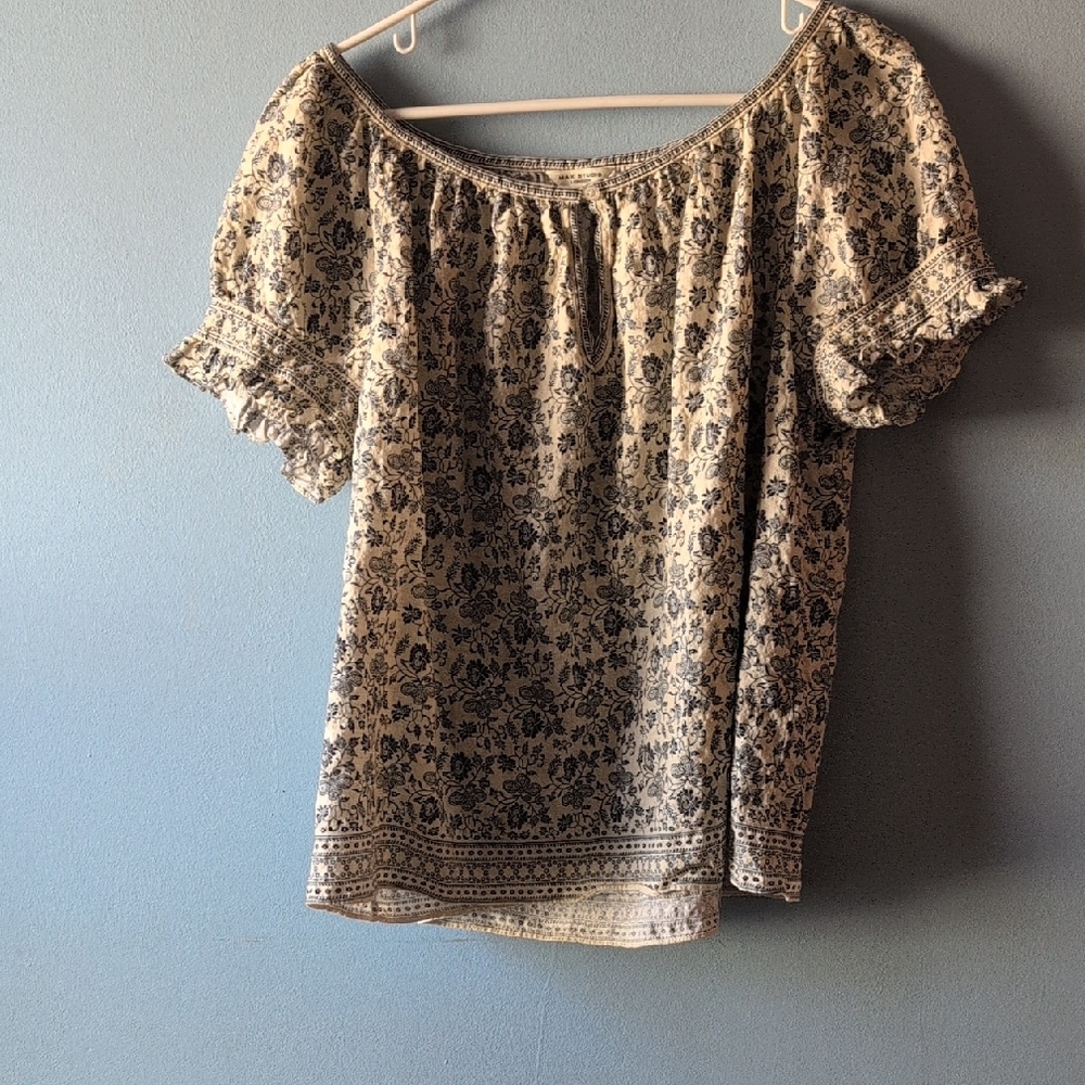 Max Studio Black and Cream Floral Blouse